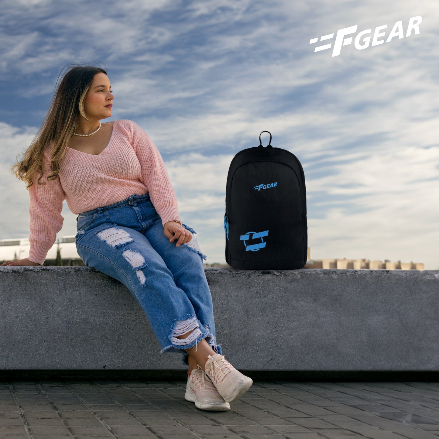 Castle Linen 22L Black Backpack