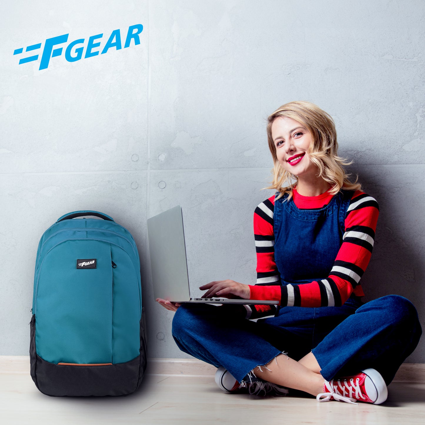 Winsome 29L Black Aqua Backpack