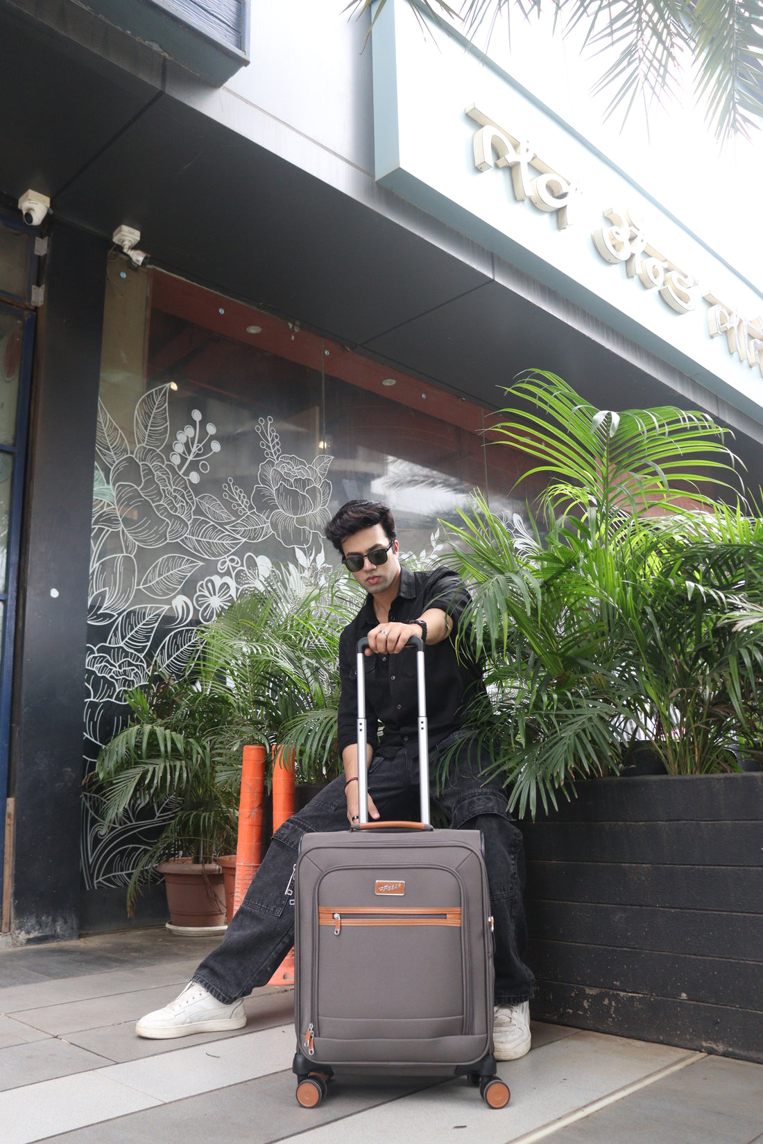 Travel Smart, Travel Fashionably: Discover F Gear Strolleys